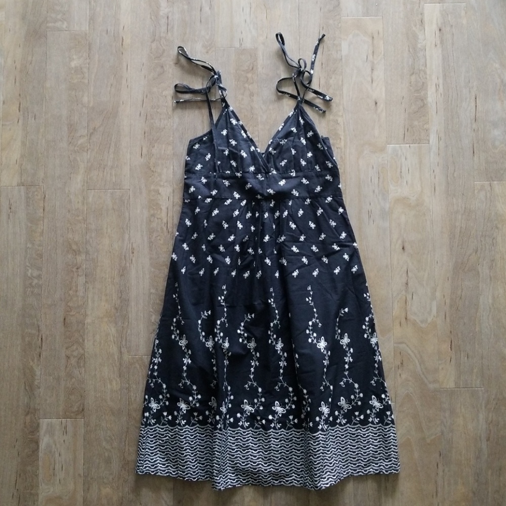 FOREVER 21 Navy Floral Sundress